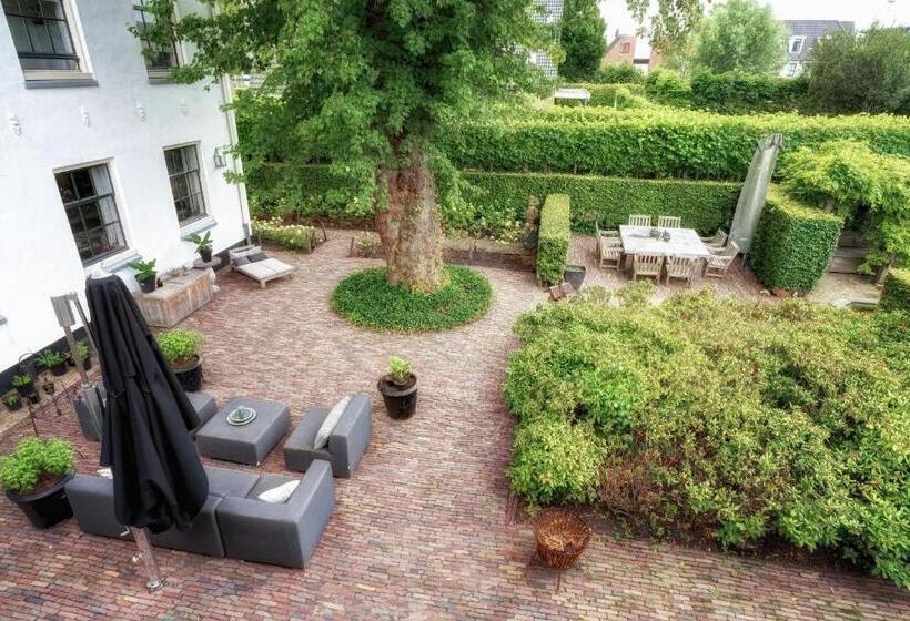 تختخواب و صبحانه Amsterdam Mansion   The Studio