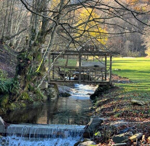 تختخواب و صبحانه Bjelasnica Villa Treskina Dvorišta Apartmani Izletište Ribnjak