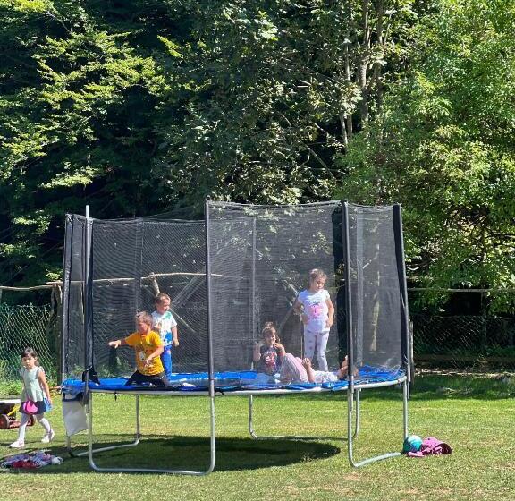 تختخواب و صبحانه Bjelasnica Villa Treskina Dvorišta Apartmani Izletište Ribnjak