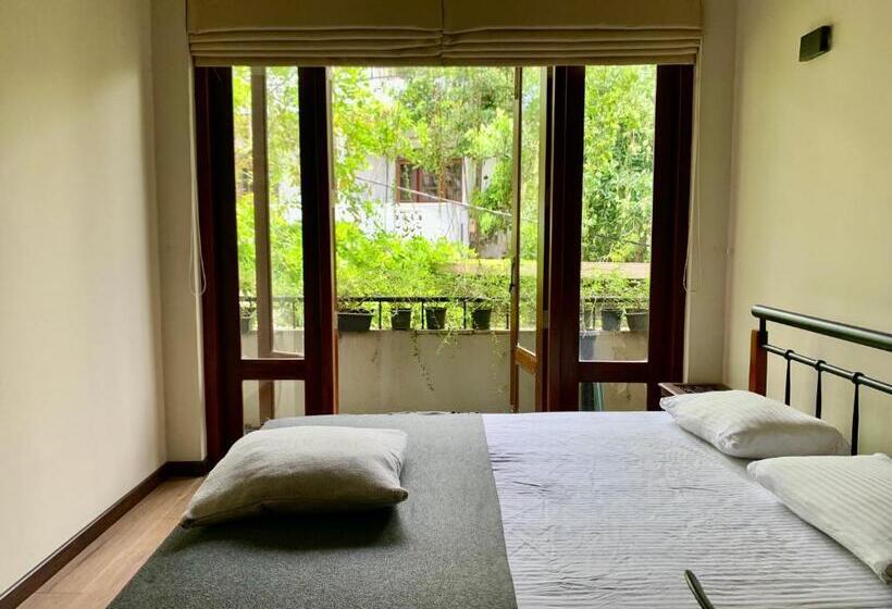 مبيت وإفطار Cozy Luxury Room With Balcony View !