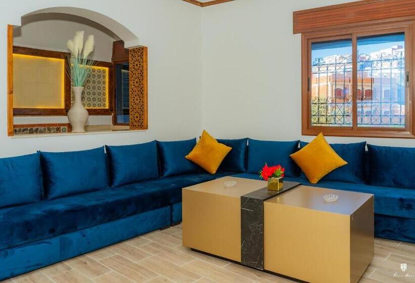 تختخواب و صبحانه Dar Blanca