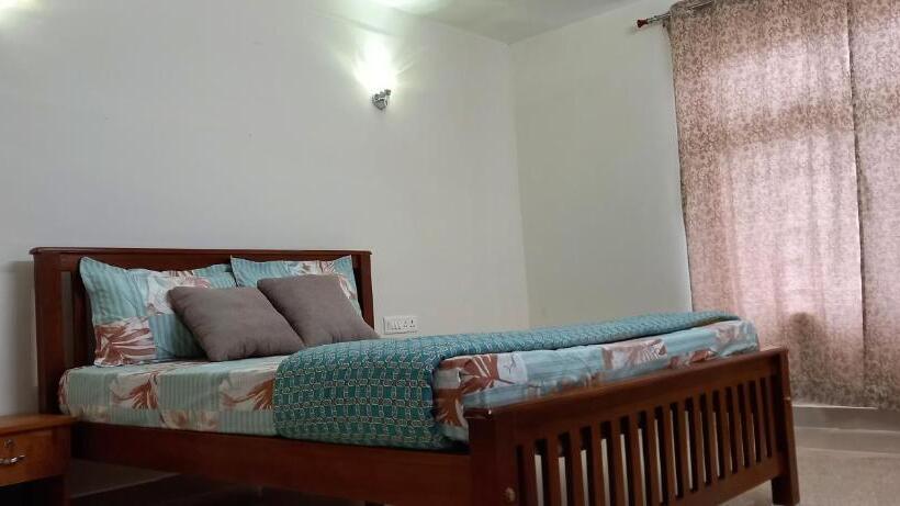 Bed and Breakfast Eden Cottage