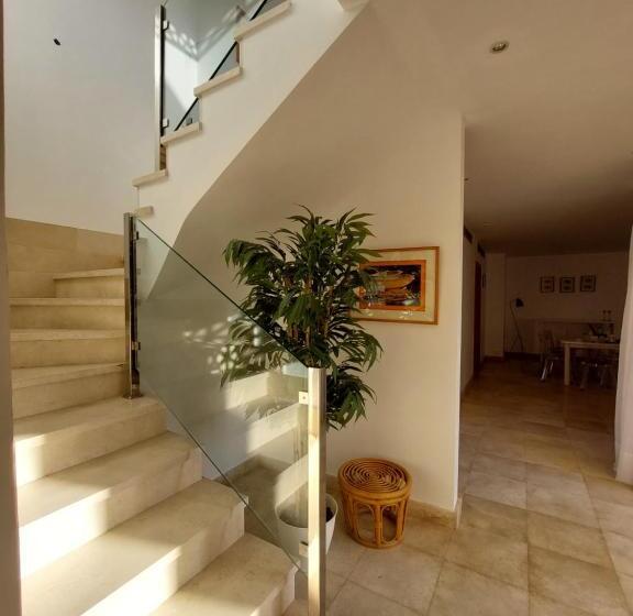 ベッドアンドブレックファースト Nayah Boutique Stays