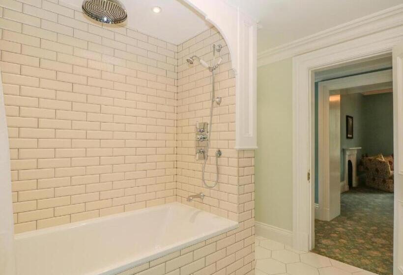 住宿加早餐  Plas Cerrig Hall