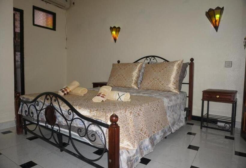 تختخواب و صبحانه Riad Andalousse