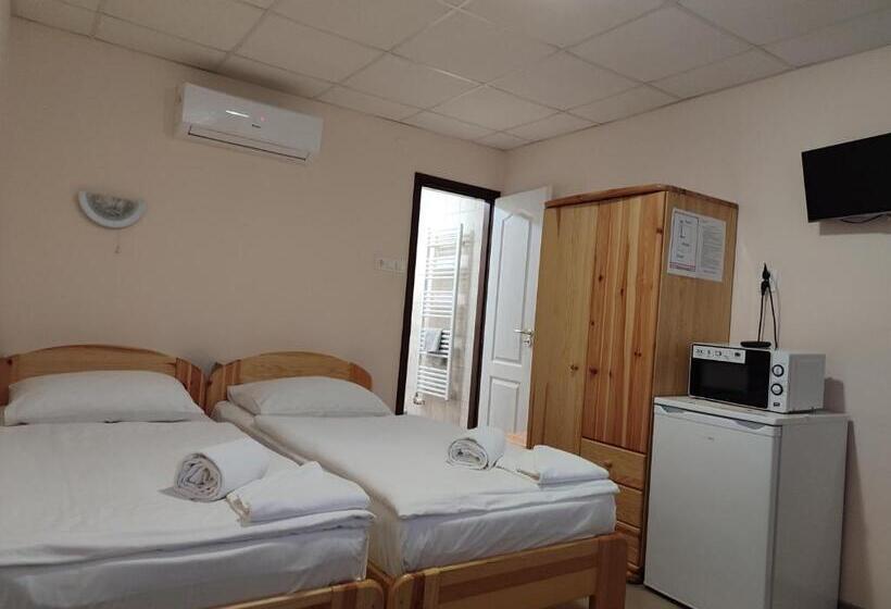 צימר Thermál Panzió Kiskunmajsa