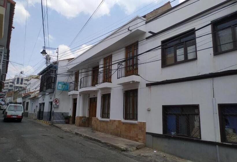 تختخواب و صبحانه White House   Casa De Interacción