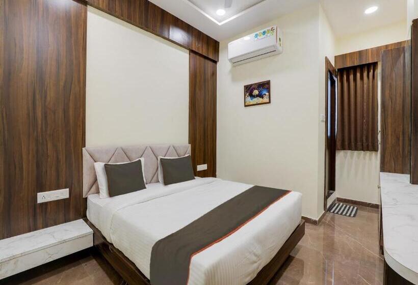 Collection O Hotel Rooms