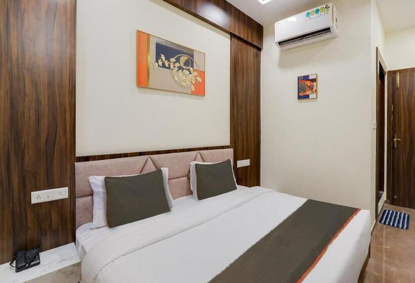 Collection O Hotel Rooms