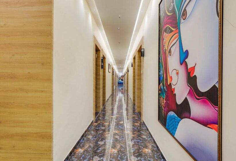 Collection O Hotel Rooms