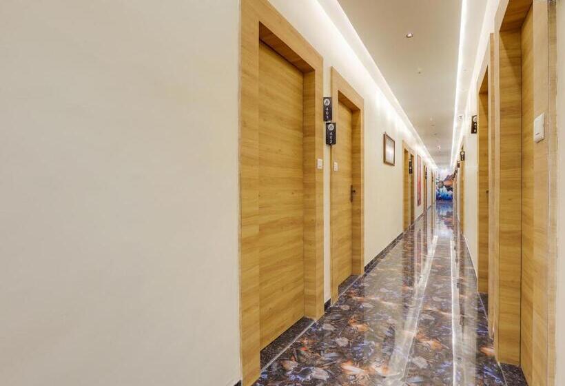 Collection O Hotel Rooms