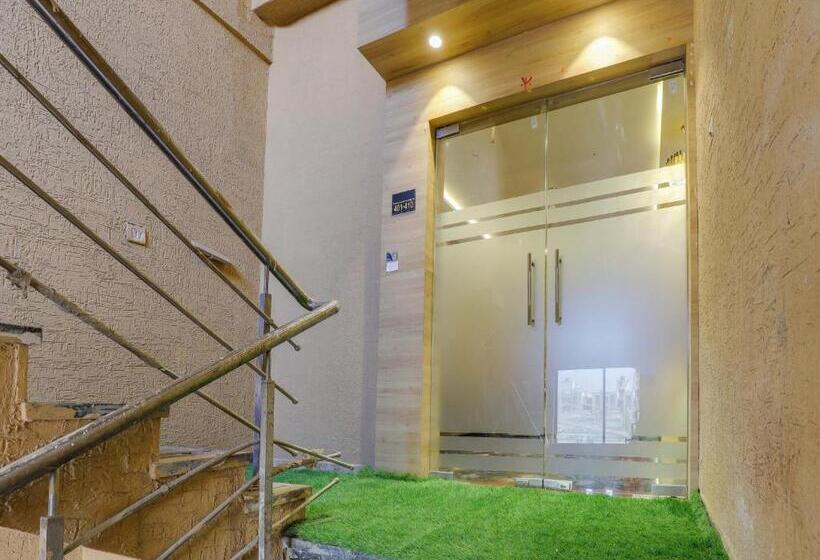 Collection O Hotel Rooms