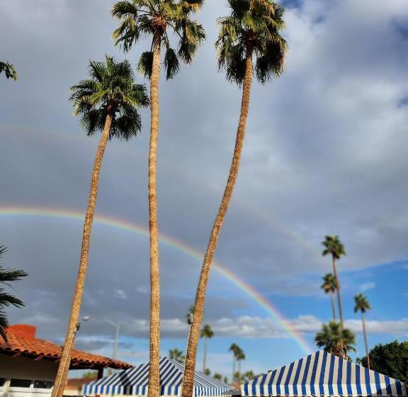 هتل Exotic Dreams Resort Adults Only