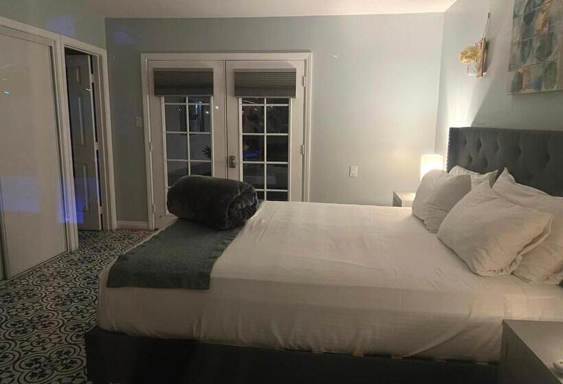 هتل Exotic Dreams Resort Adults Only