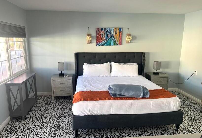 هتل Exotic Dreams Resort Adults Only