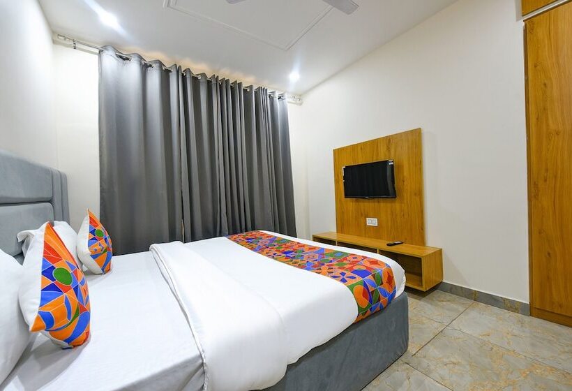 Fabhotel Flying Kiwi