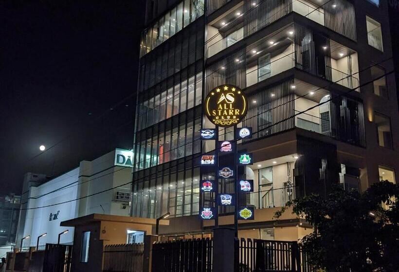 فندق All Starr Club