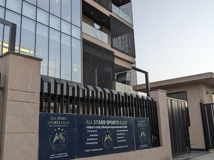 فندق All Starr Club