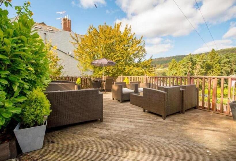 בית מלון כפרי Armstrong Manor