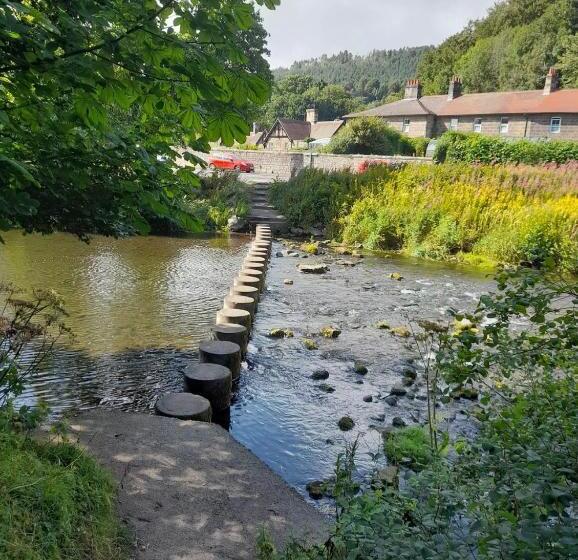 בית מלון כפרי Armstrong Manor