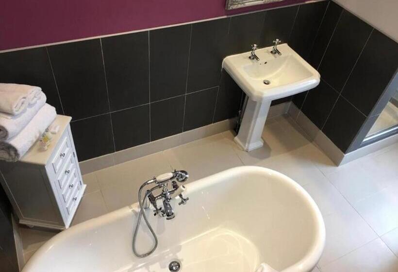 בית מלון כפרי Armstrong Manor