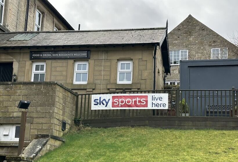 בית מלון כפרי Armstrong Manor