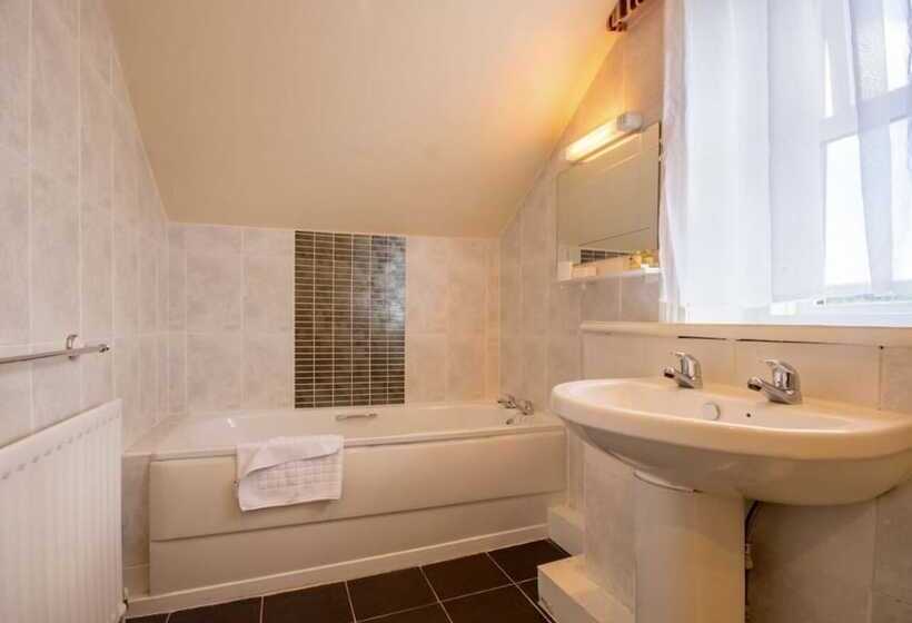 בית מלון כפרי Armstrong Manor