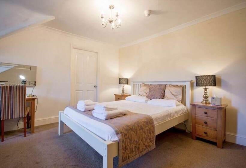 בית מלון כפרי Armstrong Manor