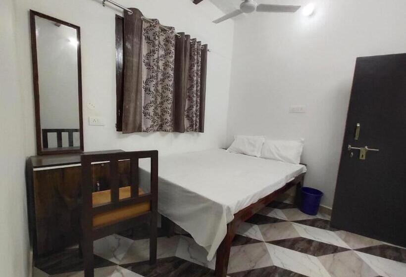 ホテル Basant Palace