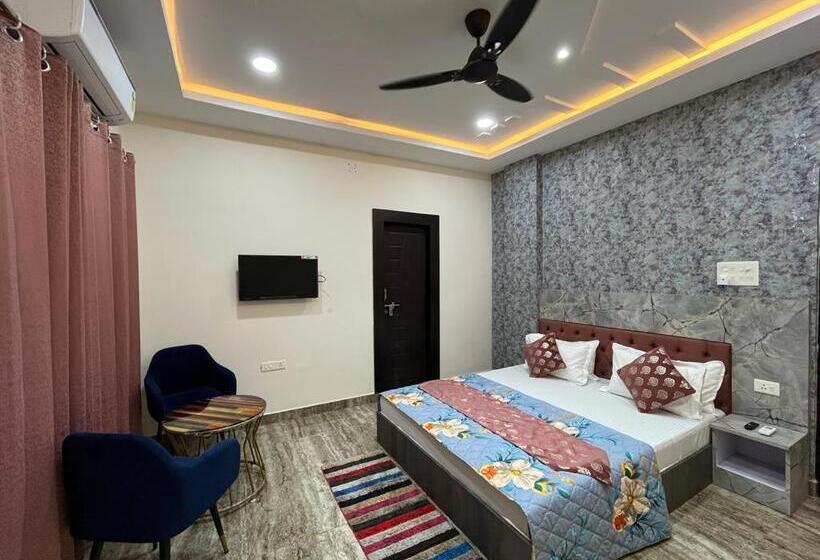 هتل Bnb Kashi Darsan