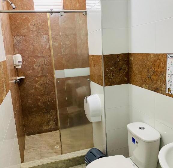 فندق Calle Real Inn