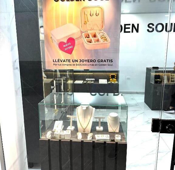 فندق Calle Real Inn