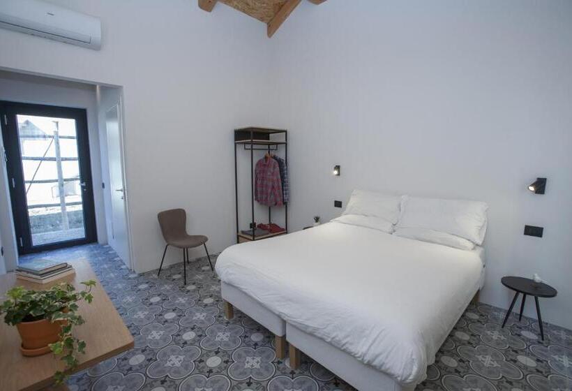 בית מלון כפרי Cascina Rüral