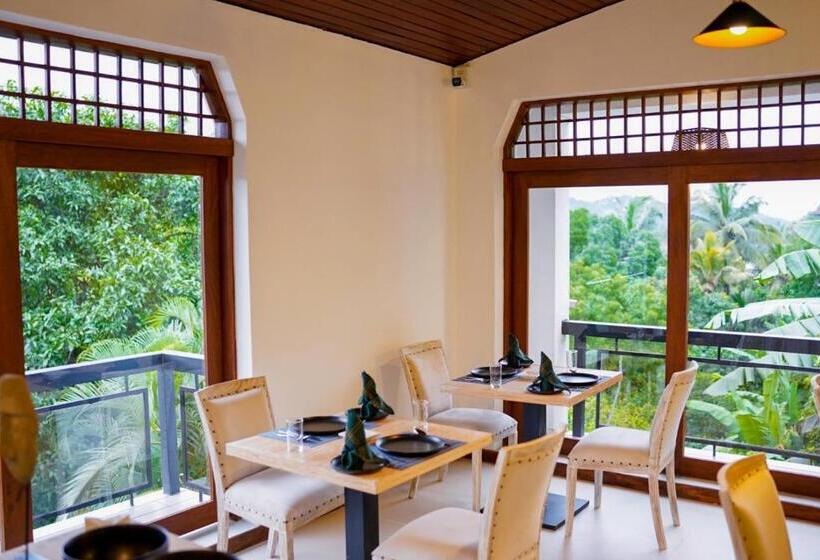 호텔 Chariot Square