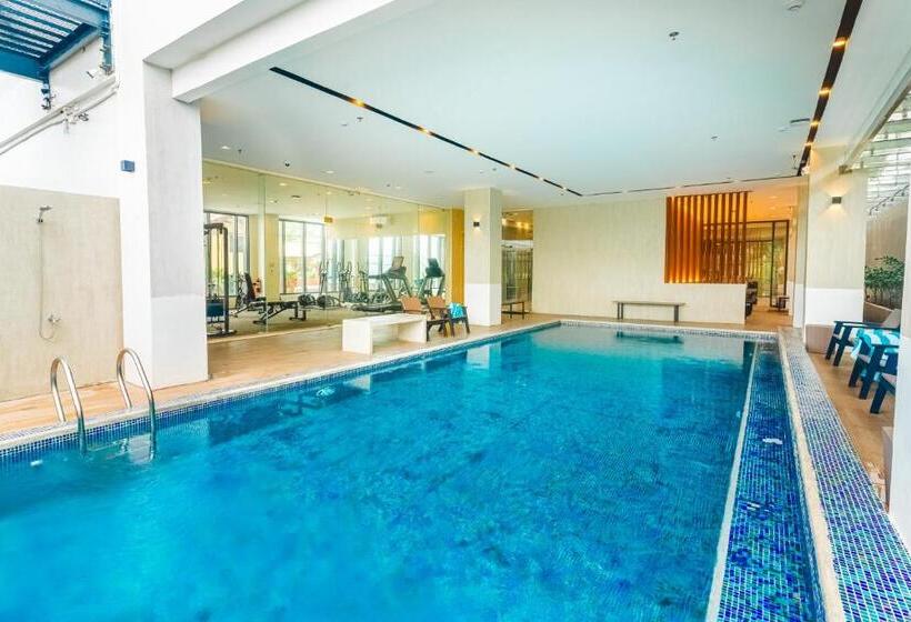 هتل Copenhagen Residences   Ormoc