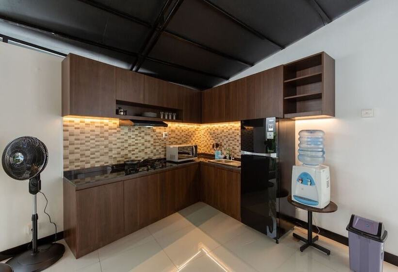 Отель Cove Matahari Senja