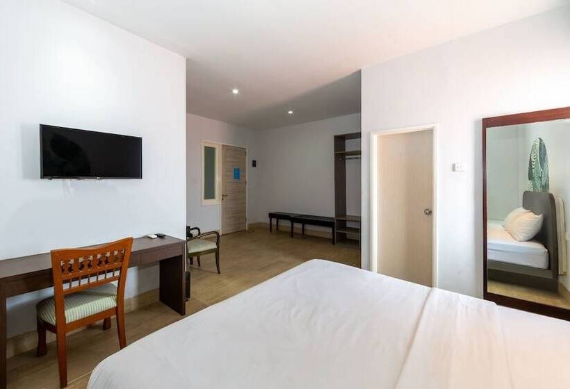 Отель Cove Matahari Senja