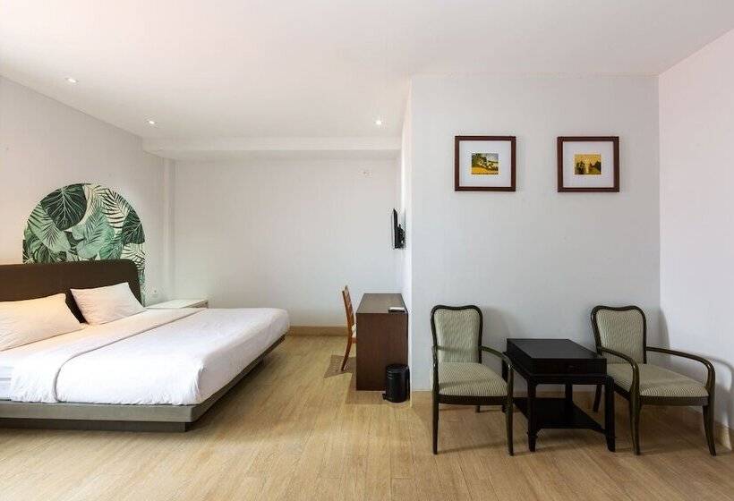 Отель Cove Matahari Senja