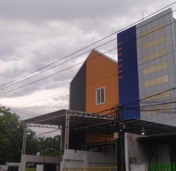 فنادق الكبسولة Autumn Living