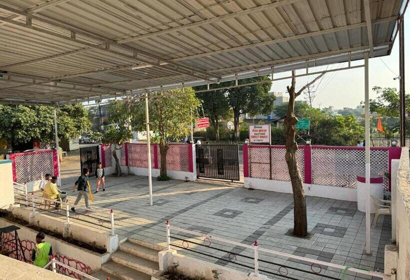 Hotel Daulatabad Guest House