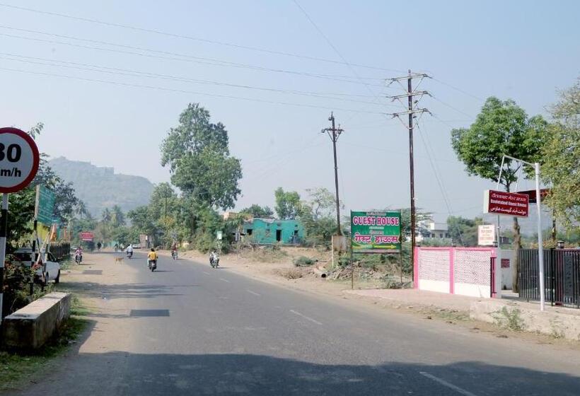 Hotel Daulatabad Guest House