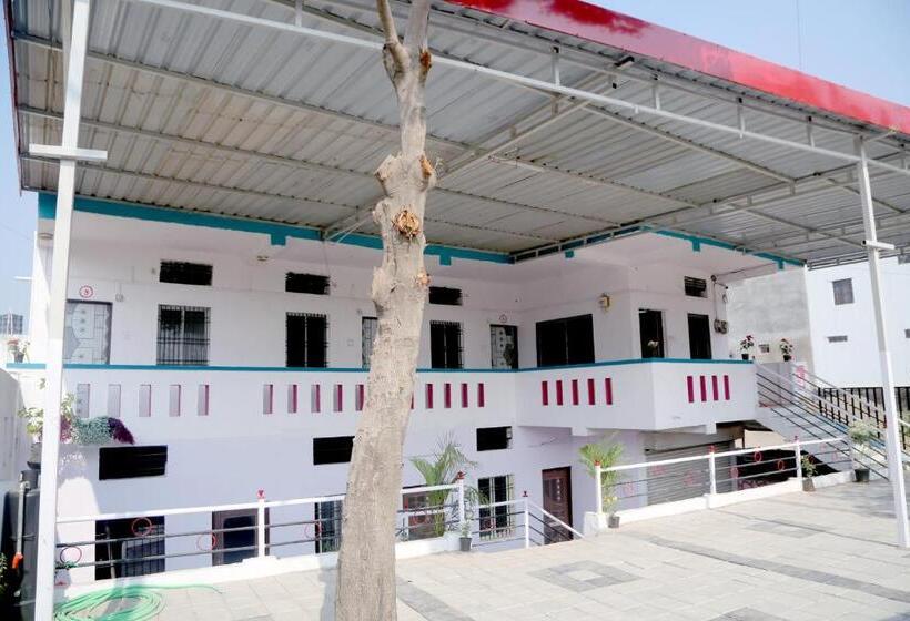 Hotel Daulatabad Guest House