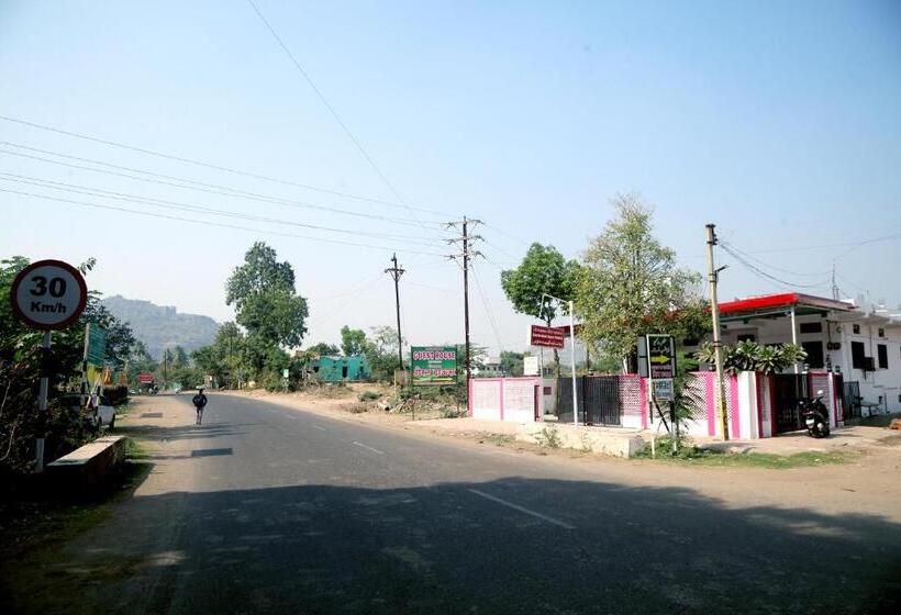 Hotel Daulatabad Guest House