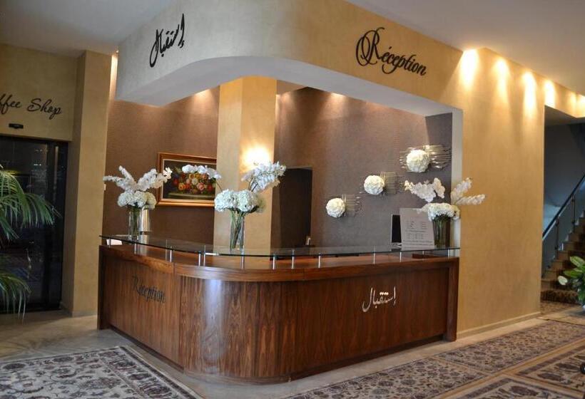 هتل De La Vallée