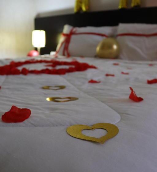 هتل De La Vallée