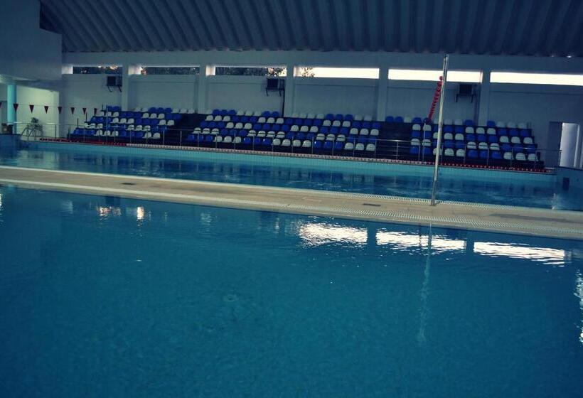 هتل De La Vallée