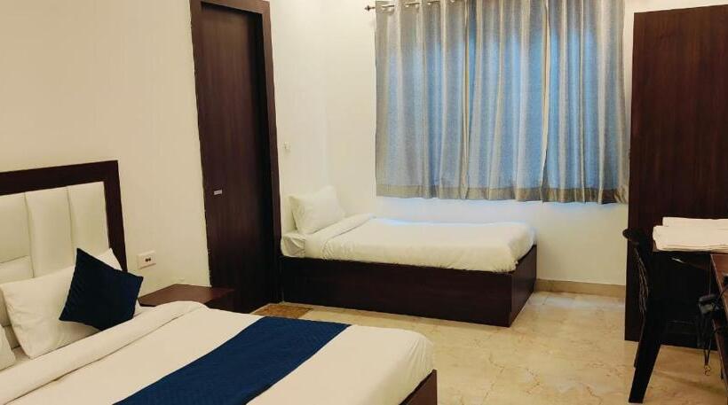 Отель Fine Shelter