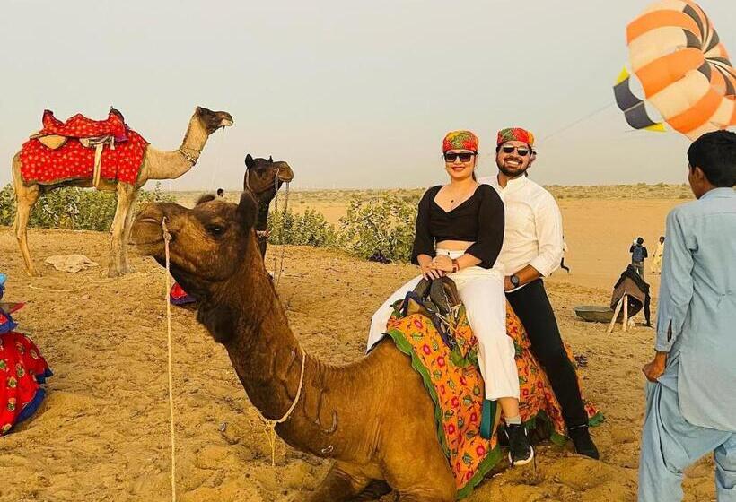 فندق The Heritage Haveli Desert Camp