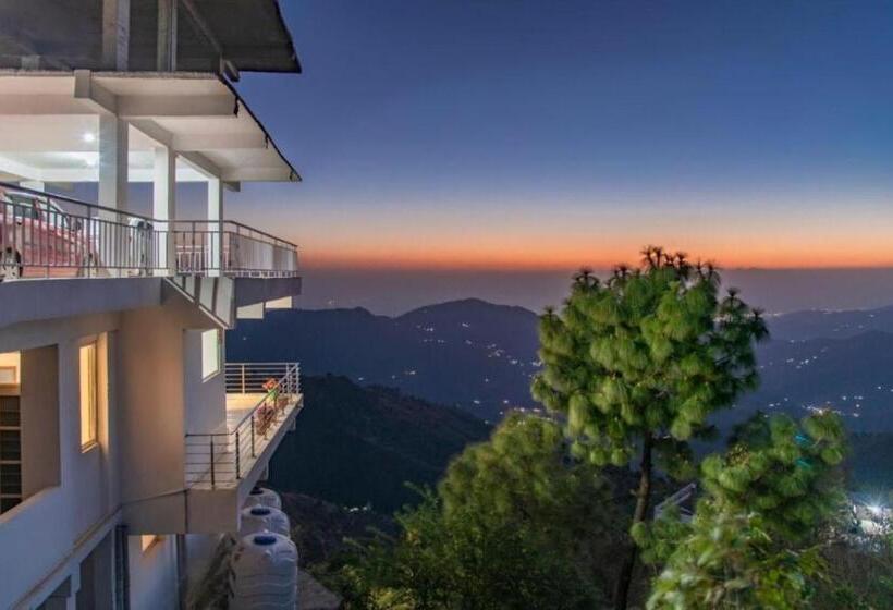 Отель Him Hilton Luxury