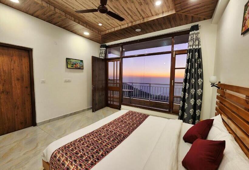 Отель Him Hilton Luxury